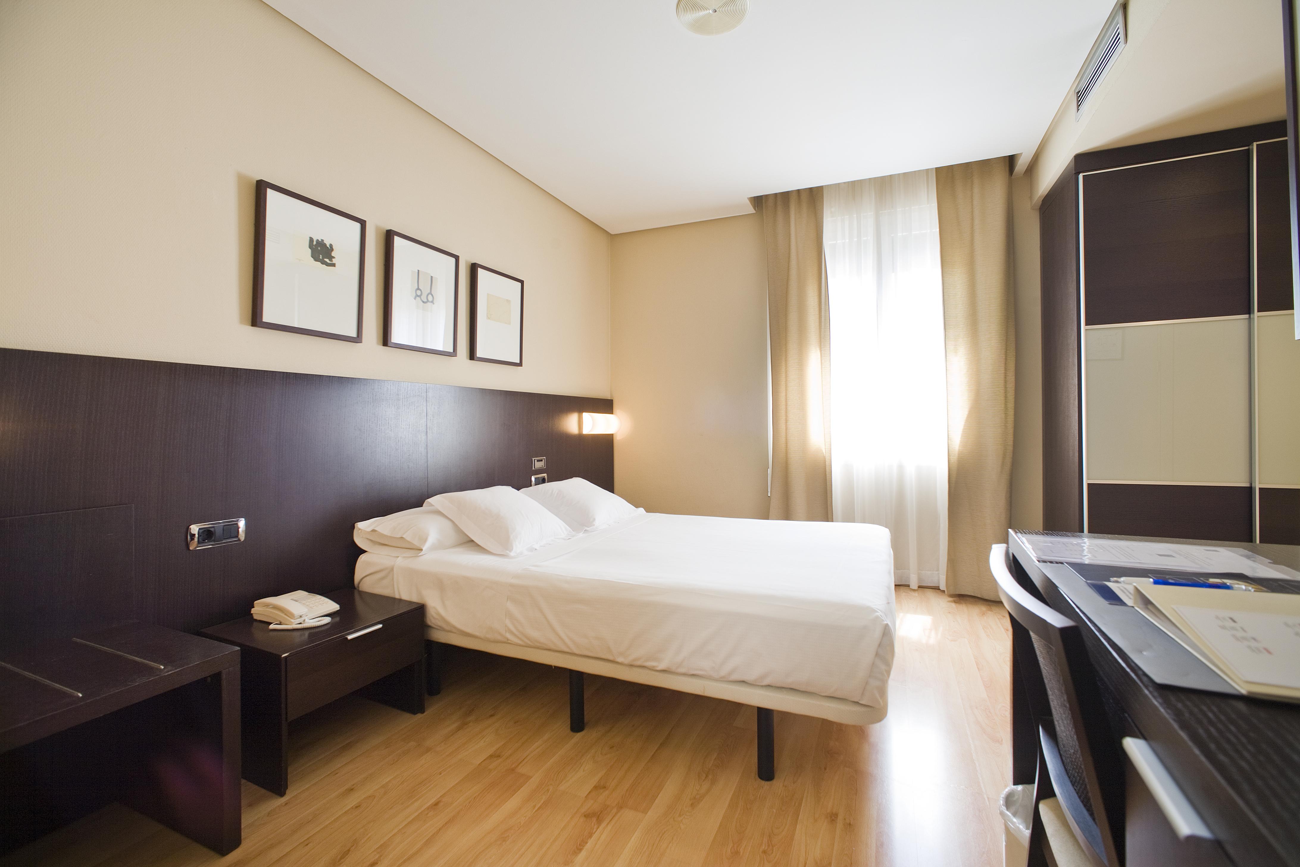 Hotel Sercotel Tudela Bardenas מראה חיצוני תמונה